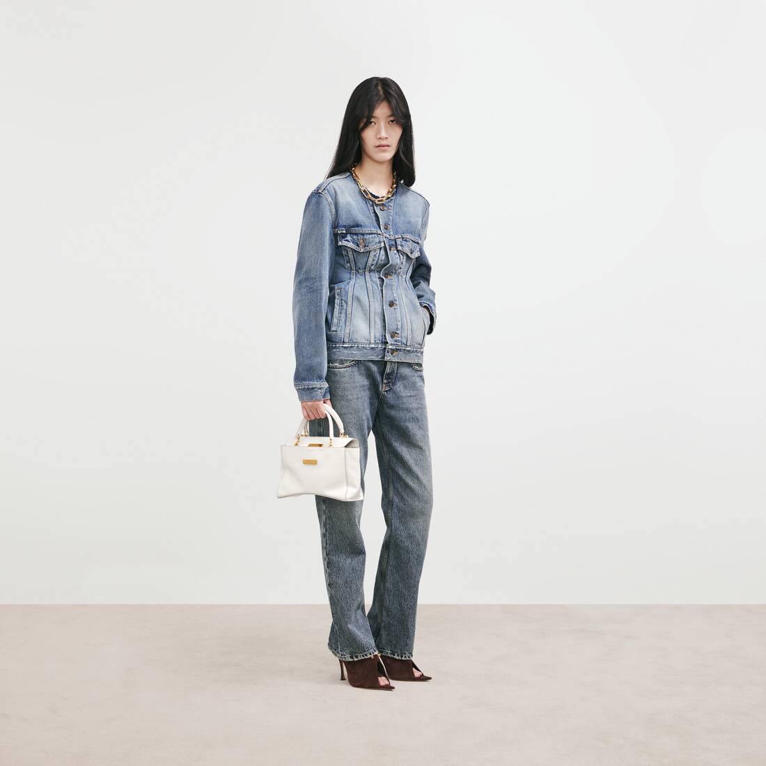 HOURGLASS AVENUE小号手提包