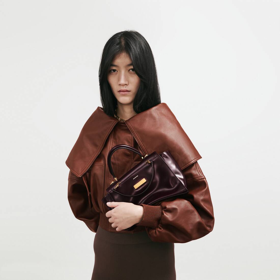 HOURGLASS AVENUE小号手提包